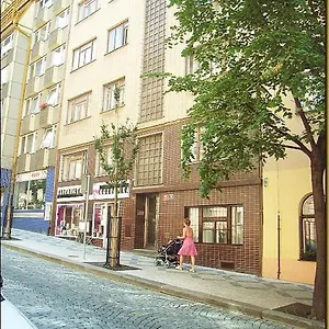 https://apartmany-machek.praguehotelsweb.com